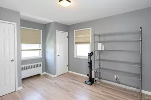 844 Hemlock St, Franklin Square, NY 11010 - Photo 17
