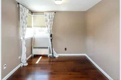 844 Hemlock Street, Franklin Square, NY 11010 - Photo 21