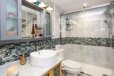 844 Hemlock Street, Franklin Square, NY 11010 - Photo 25