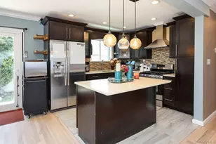 844 Hemlock St, Franklin Square, NY 11010 - Photo 9