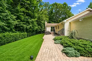 10 Williamsburg Dr, Northport, NY 11768 - Photo 35