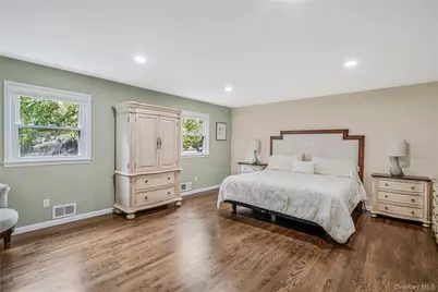 10 Williamsburg Drive, Northport, NY 11768 - Photo 17
