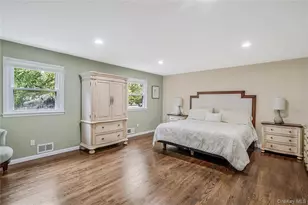 10 Williamsburg Dr, Northport, NY 11768 - Photo 17