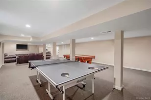 10 Williamsburg Dr, Northport, NY 11768 - Photo 27