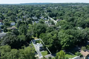 25 Clearfield Pl, Huntington, NY 11743 - Photo 21