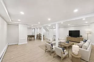 10 York St, Hicksville, NY 11801 - Photo 17