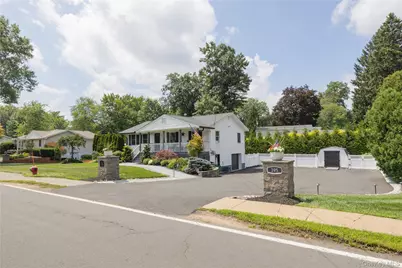 395 Ehrhardt Road, Pearl River, NY 10965 - Photo 3