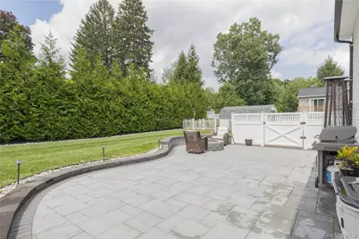 395 Ehrhardt Road, Pearl River, NY 10965 - Photo 27
