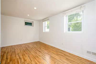 395 Ehrhardt Road, Pearl River, NY 10965 - Photo 17