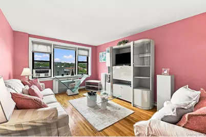 10 Franklin Avenue #2A, White Plains, NY 10601 - Photo 1