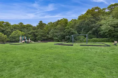 91 Circle Drive W, Patchogue, NY 11772 - Photo 29