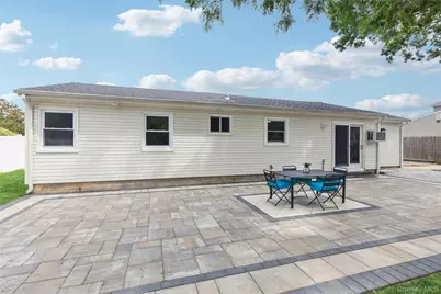 91 Circle Drive W, Patchogue, NY 11772 - Photo 25