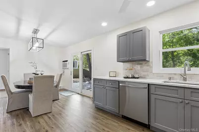 91 Circle Drive W, Patchogue, NY 11772 - Photo 11