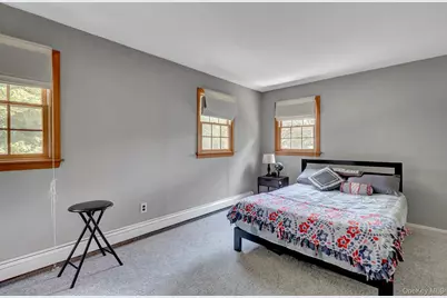 22 Larkspur Drive, West Islip, NY 11795 - Photo 27