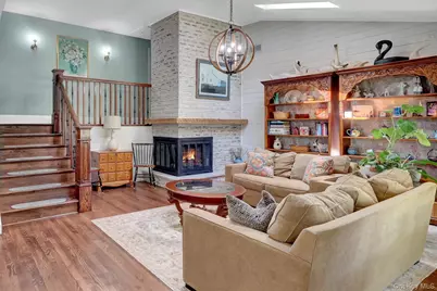 22 Larkspur Drive, West Islip, NY 11795 - Photo 9