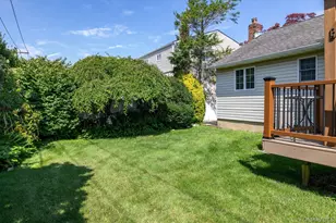 3848 Cordwood Ln, Seaford, NY 11783 - Photo 29