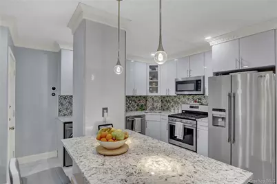 10749 117th Street, Richmond Hill, NY 11419 - Photo 9