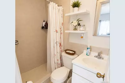 83-10 Pettit Ave, Elmhurst, NY 11373 - Photo 7