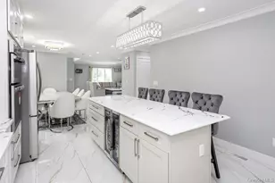 42 Celler Ave, New Hyde Park, NY 11540 - Photo 17