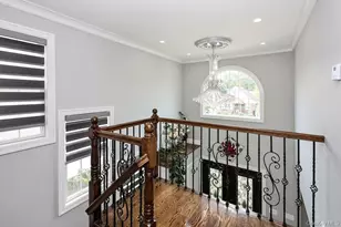 42 Celler Ave, New Hyde Park, NY 11540 - Photo 21