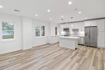 71 W Main Street #2A, Oyster Bay, NY 11771 - Photo 3