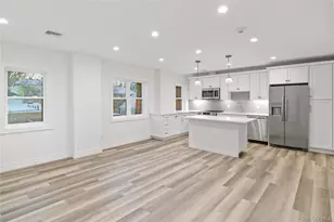 71 W Main St, Oyster Bay, NY 11771 - Photo 3