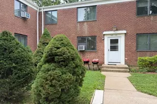 69-29 218th St, Bayside, NY 11364 - Photo 11