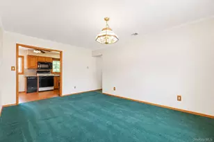 1 Dale Ln, Smithtown, NY 11787 - Photo 9