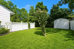 1 Dale Ln, Smithtown, NY 11787 - Photo 7