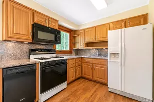 1 Dale Ln, Smithtown, NY 11787 - Photo 13