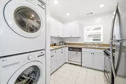 537 E Broadway #201, Long Beach, NY 11561 - Photo 15