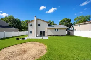 18 Catherwood Crescent, Melville, NY 11747 - Photo 3