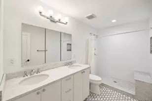 18 Catherwood Crescent, Melville, NY 11747 - Photo 15