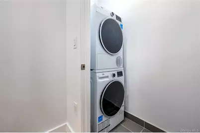 150-02 Northern Boulevard #4J, Flushing, NY 11354 - Photo 9
