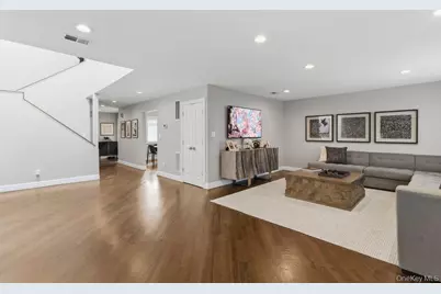 48 Chestnut Lane, Woodbury, NY 11797 - Photo 11