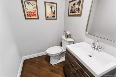 48 Chestnut Lane, Woodbury, NY 11797 - Photo 21