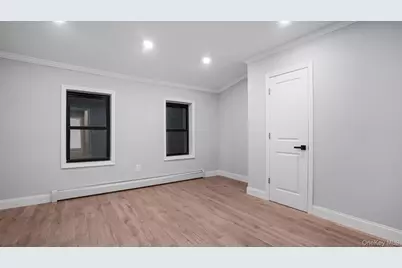 128 E 238th Street, Bronx, NY 10470 - Photo 15