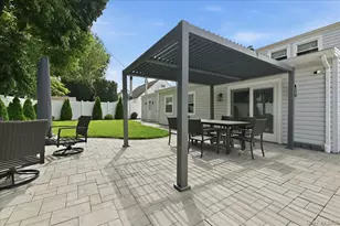 23 Needle Ln, Levittown, NY 11756 - Photo 35