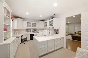8 Clayton Dr, Dix Hills, NY 11746 - Photo 17