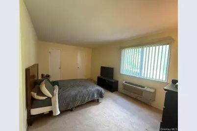 21 Village Park Drive #1B, Fishkill, NY 12524 - Photo 13