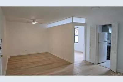 141-60 84th Road #4H, Jamaica, NY 11435 - Photo 5