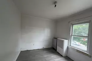 102-09 216th St, Queens Village, NY 11429 - Photo 13
