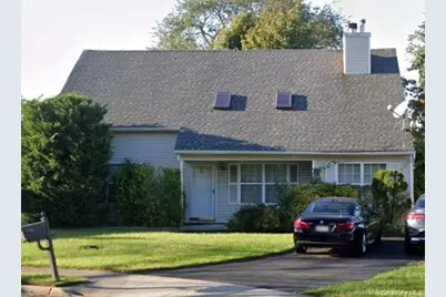 23 Chris Matt Court, Bay Shore, NY 11706 - Photo 1