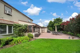 77 Pilgrim Ln, Westbury, NY 11590 - Photo 41