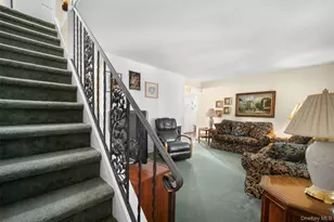 77 Pilgrim Ln, Westbury, NY 11590 - Photo 15