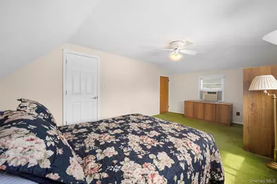 77 Pilgrim Lane, Westbury, NY 11590 - Photo 33