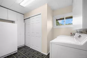 77 Pilgrim Ln, Westbury, NY 11590 - Photo 27