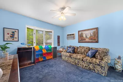 77 Pilgrim Lane, Westbury, NY 11590 - Photo 19
