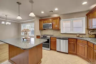 491 Boulevard Pl, Garden City, NY 11530 - Photo 11