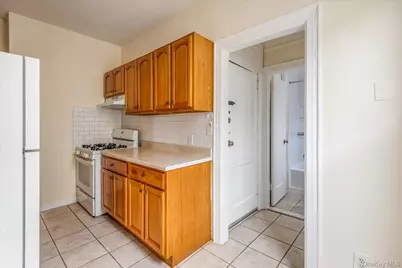 71-06 Grand Avenue #3F, Maspeth, NY 11378 - Photo 5